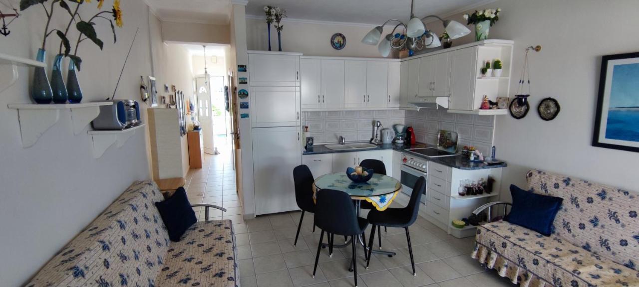 Sunflower Apartment Néa Péramos Kültér fotó